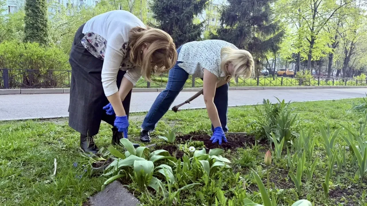🌿 Весна — время обновления: вместе делаем школу красивее!   Весна дарит нам не только тепло и солнце