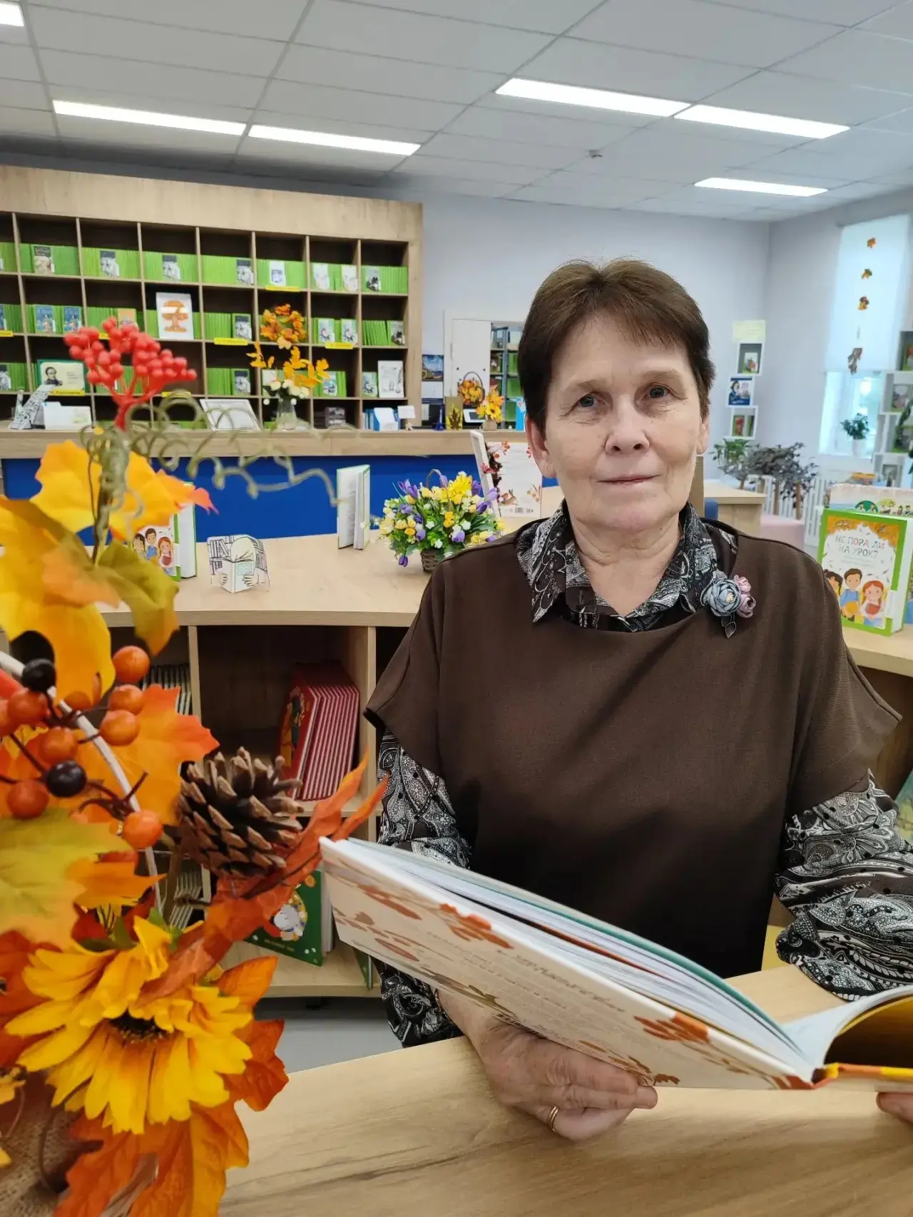 В преддверии Дня Учителя коллег поздравляет Петрова Ирина Алексеевна, учитель русского ...