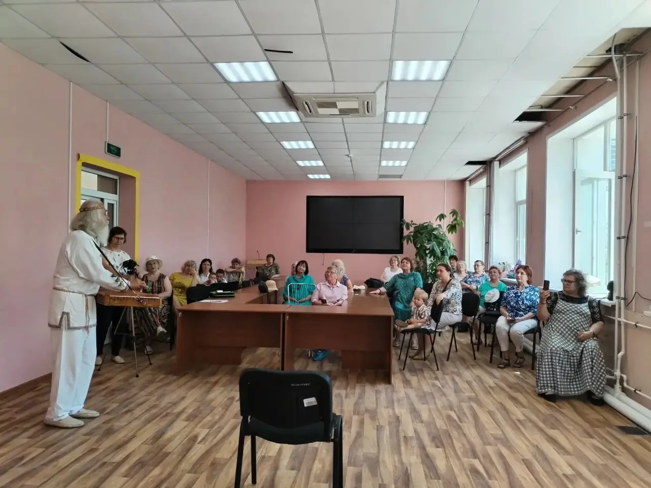 🌟 Путешествие в мир былин: связь поколений
#активноедолголетие #старшеепоколение #НП_Семья #ДеньРос