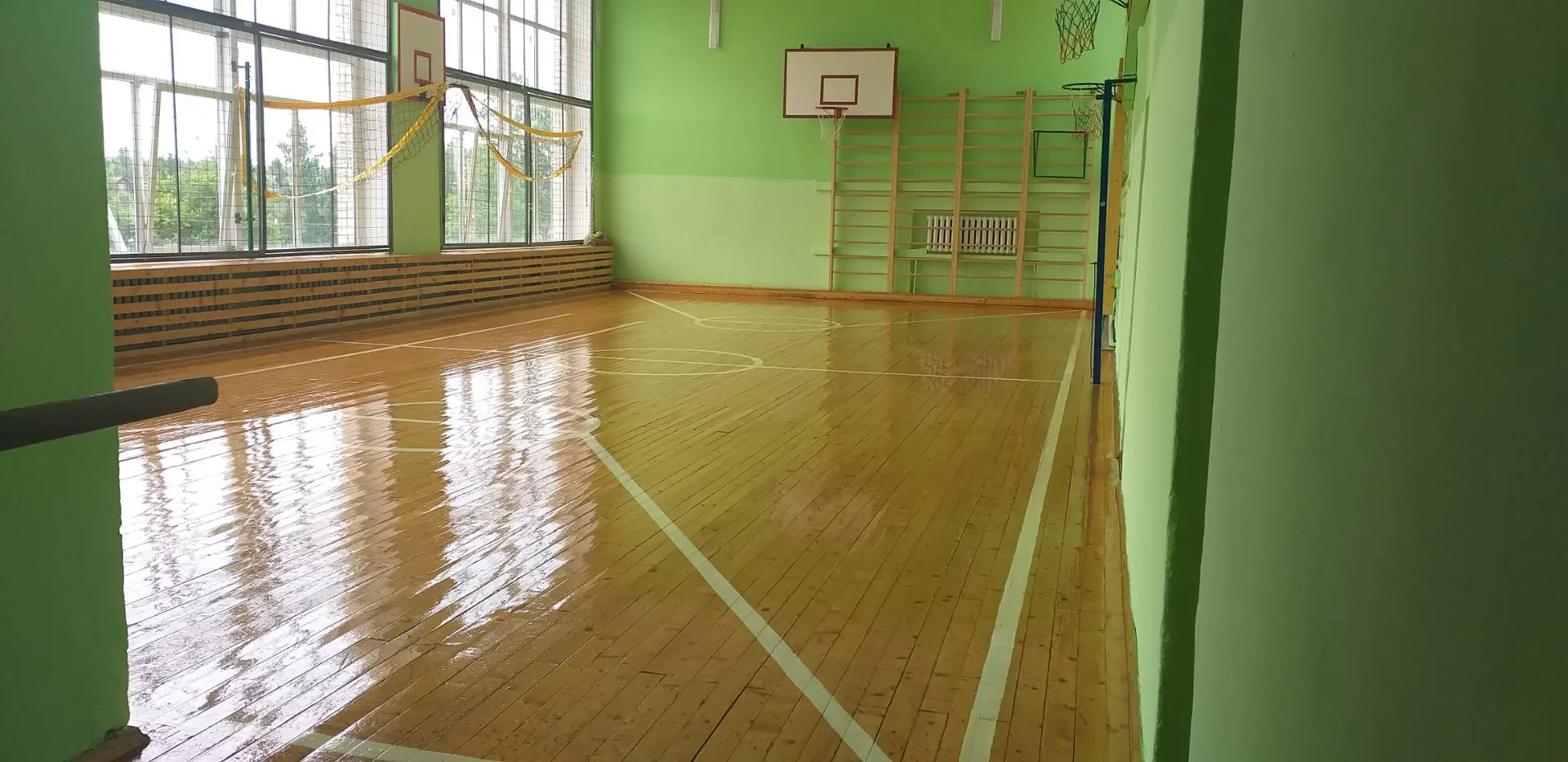 🏫 В Ведлозерской школе продолжаются работы по подготовке к новому учебному году! 🏫

🌟 Спортзал го