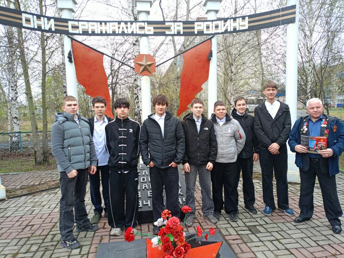 🪖 В преддверии 9 мая: встреча с будущими защитниками Отечества  📍В преддверии Дня Победы сотрудники 