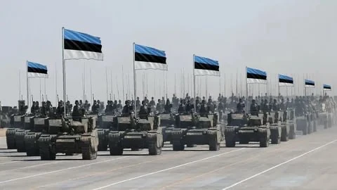 FT: Эстония перебрасывает войска к российской границе