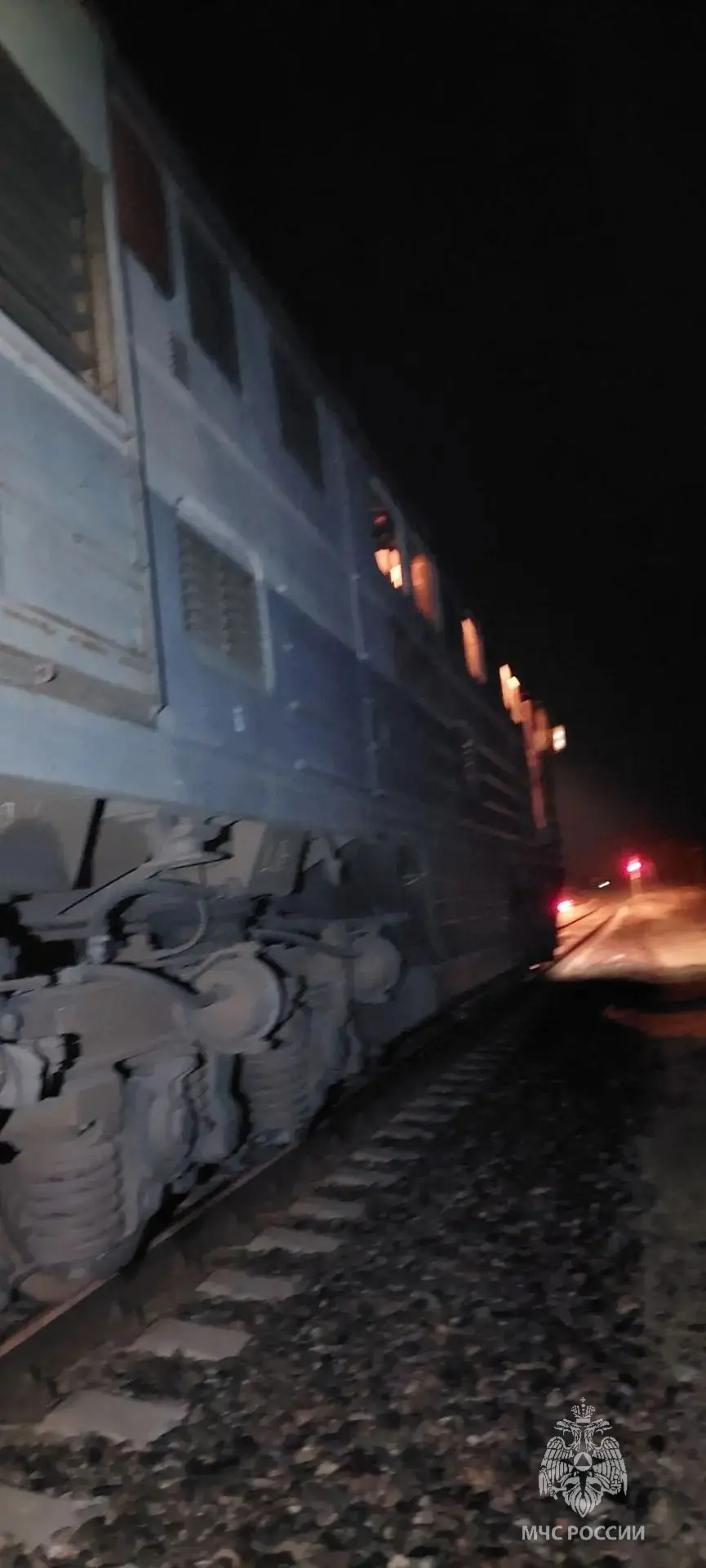 Возгорание тепловоза с цистернами мазута оперативно ликвидировано — угрозы распростране...