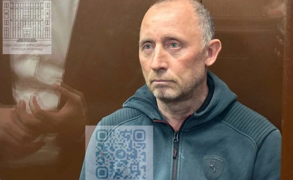 Экс-заместителей губернатора Белгородской области приговорили к 19 и 20 годам колонии за хищения

Бы