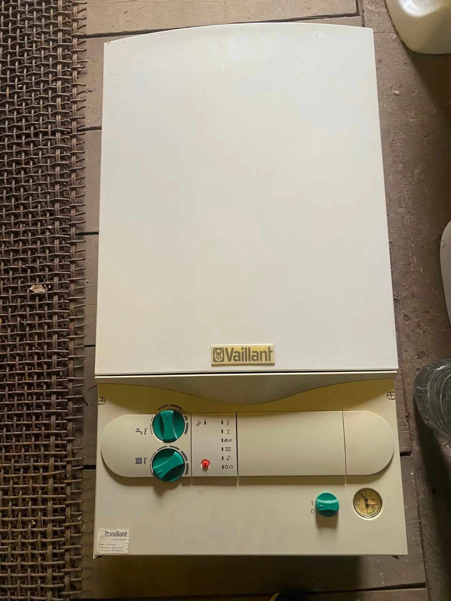 Котел газовый Vaillent GMBH (2006 год) на запчасти или под восстановление. Не работает ...