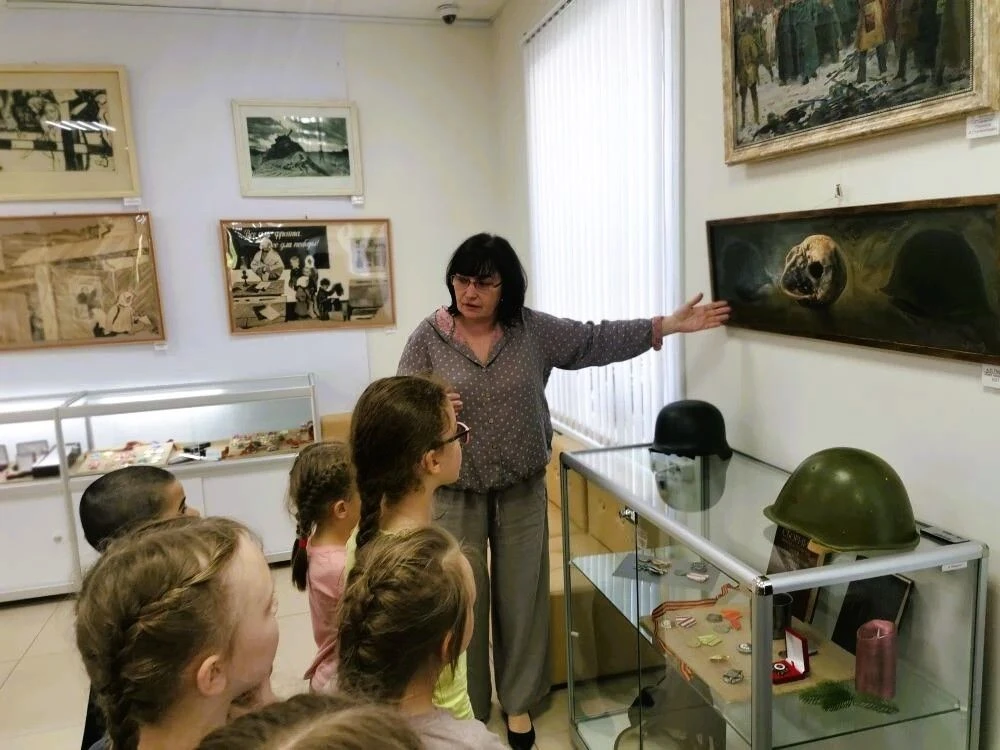 Выставка «Это наша Победа!» в художественной галерее распахнула свои двери для  воспита...