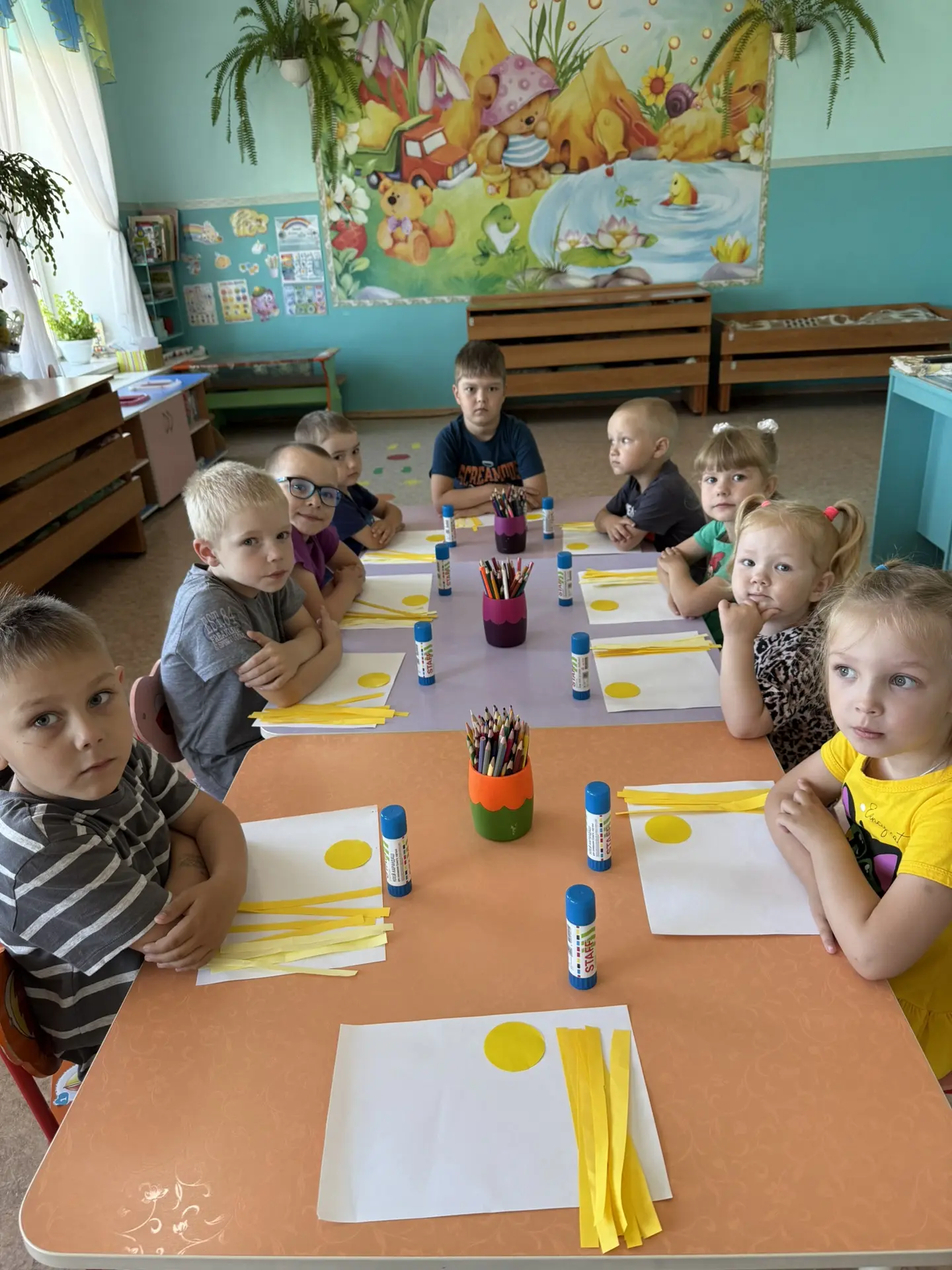 🌲Аппликация «🌞Солнышко 🔆лучистое»

♻Ребята выполнили аппликацию «🌞Солнышко 🔆лучистое». Дети учи
