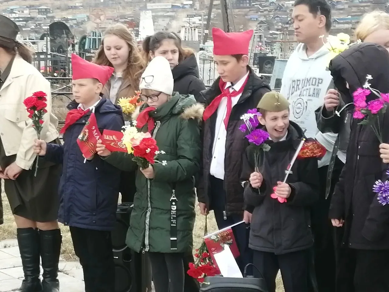 Митинг-реквием на мемориале: память о бойцах, погибших в госпиталях нашего города