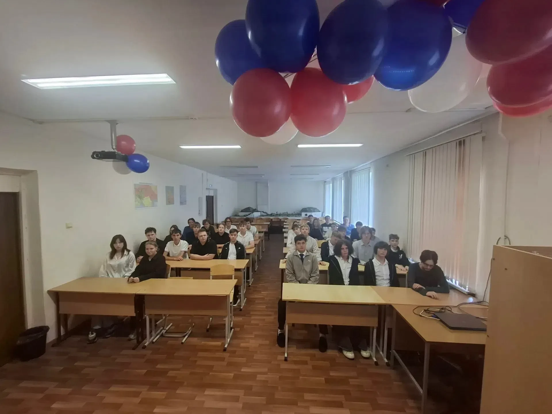 Сегодня, 3 сентября, в филиале УрГУПС в Нижнем Тагиле прошла беседа, посвящённая Дню па...