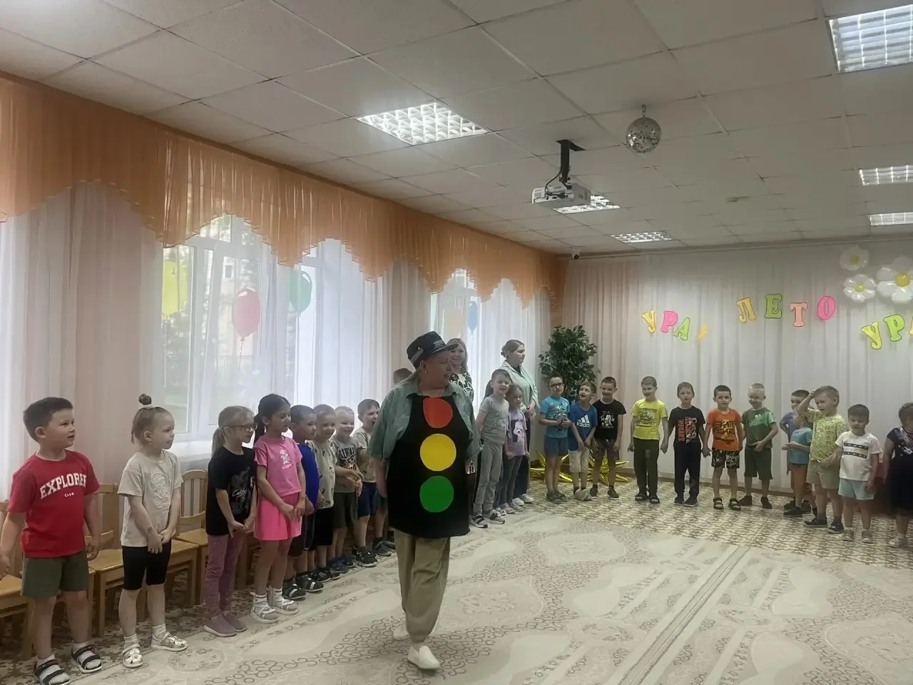 Развлечение в детском саду «Светофор -наш лучший друг»🚦🌟

Сегодня в нашем детском саду прошло весе