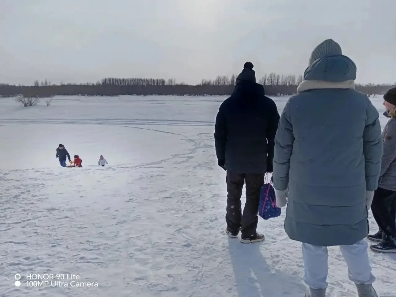 Народные дружинники на выходных провели профилактические рейды в Городском парке, в 4а мкр., 9 мкр.,