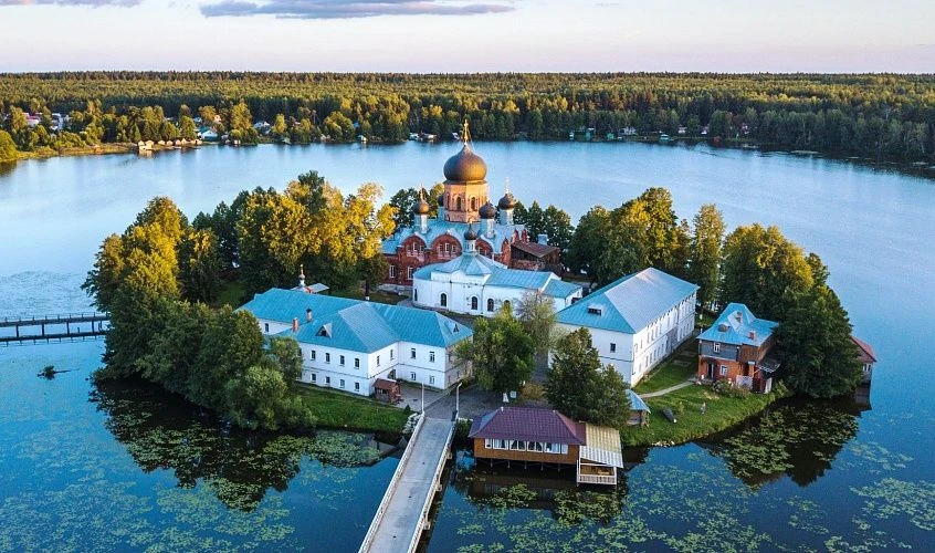 Светлый день на острове веры: поездка во Введенскую Островную пустынь💫