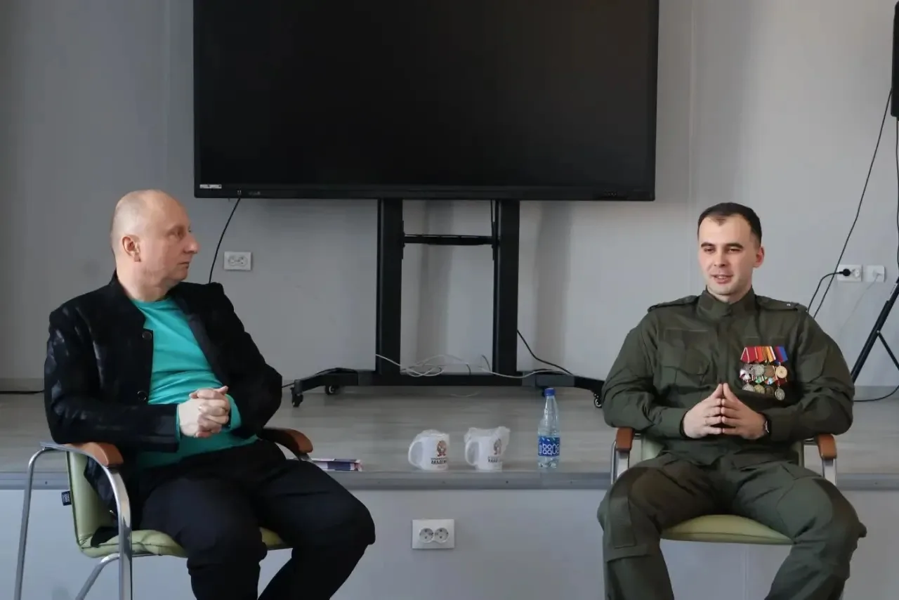 Урок мужества🎖️  Сегодня в ОУФТ прошел урок мужества. Гостями стали директор учебно-методического це