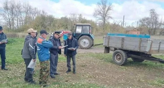 36 жителей Чувашии получили права на управление самоходной техникой