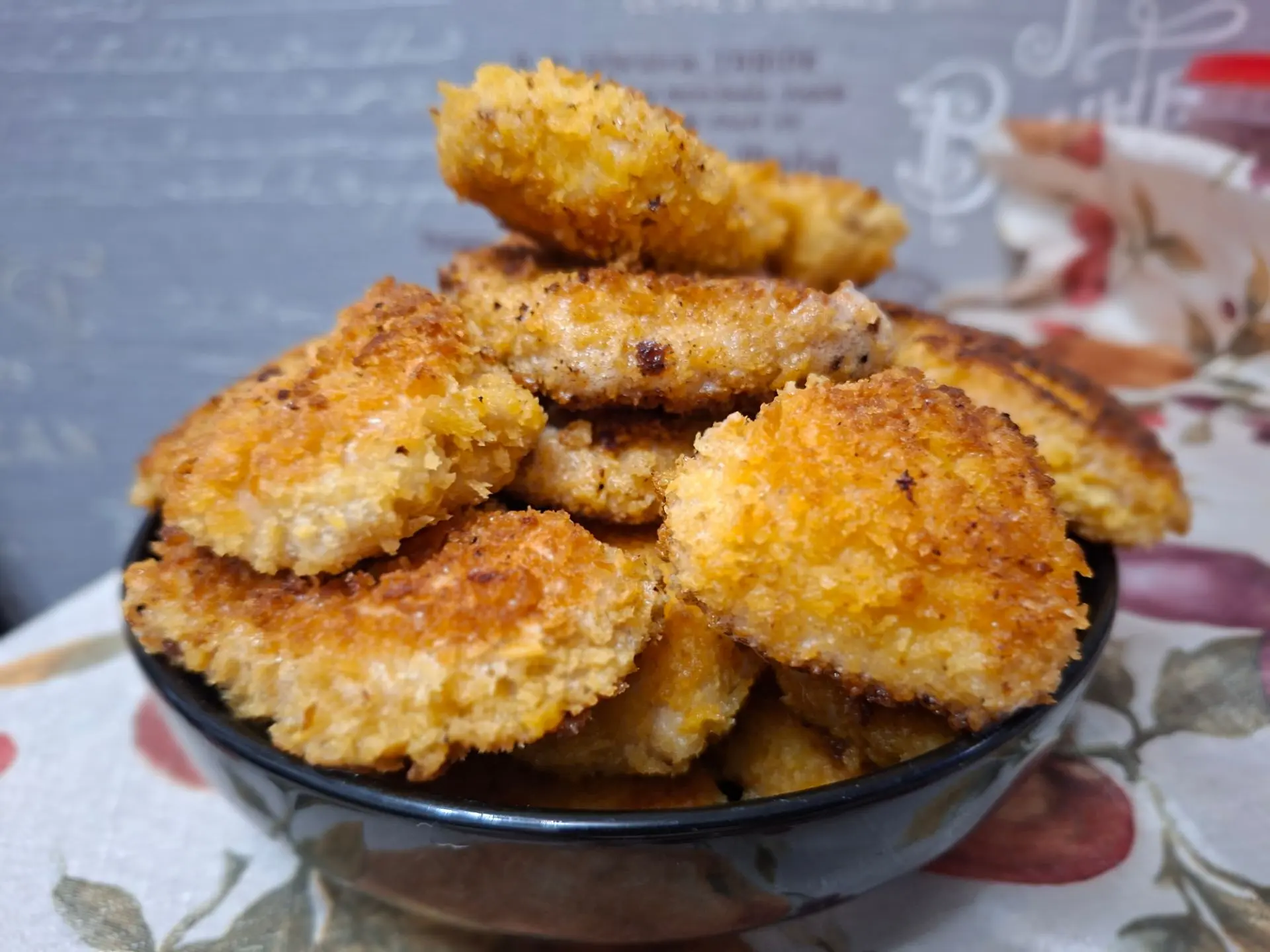 У ребят на  «А что-нибудь вкусненького?» сегодня были наггетсы. 🍗