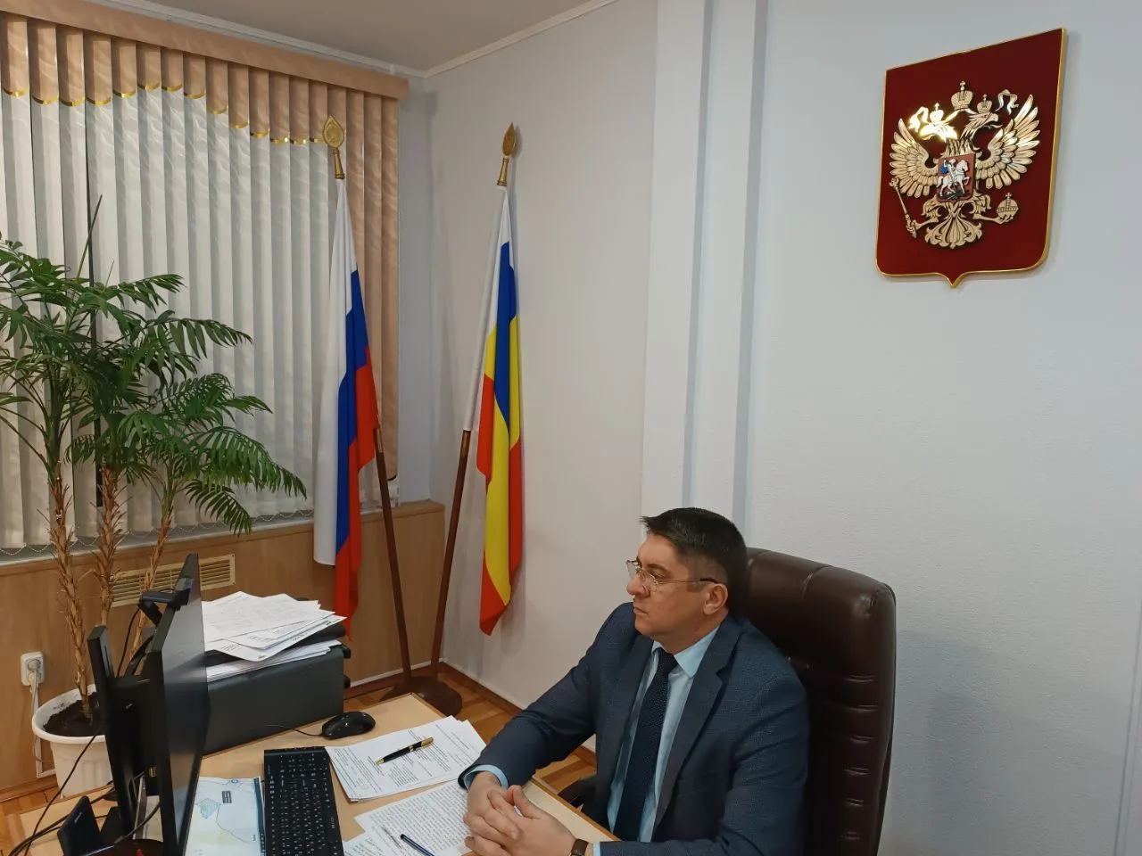 Накануне Нового года в ходе интерактивного приема граждан Андрей Попов обратился к Губе...