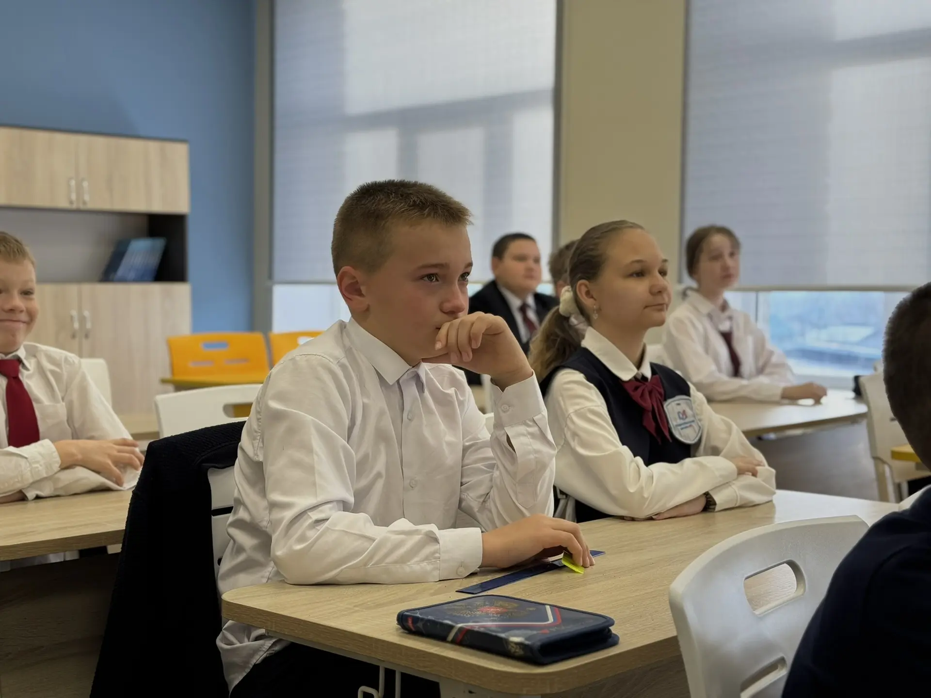 КАК СПРАВЛЯТЬСЯ С ВОЛНЕНИЕМ?   Сегодня на традиционном уроке «Разговоры о важном» мы поговорили о то