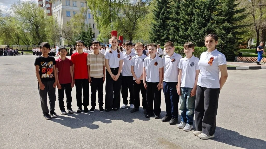 8 мая учащиеся 6 "ИМ" и 5 "С" класса приняли участие в митинге, посвященном 81-й годовщине Победы в 