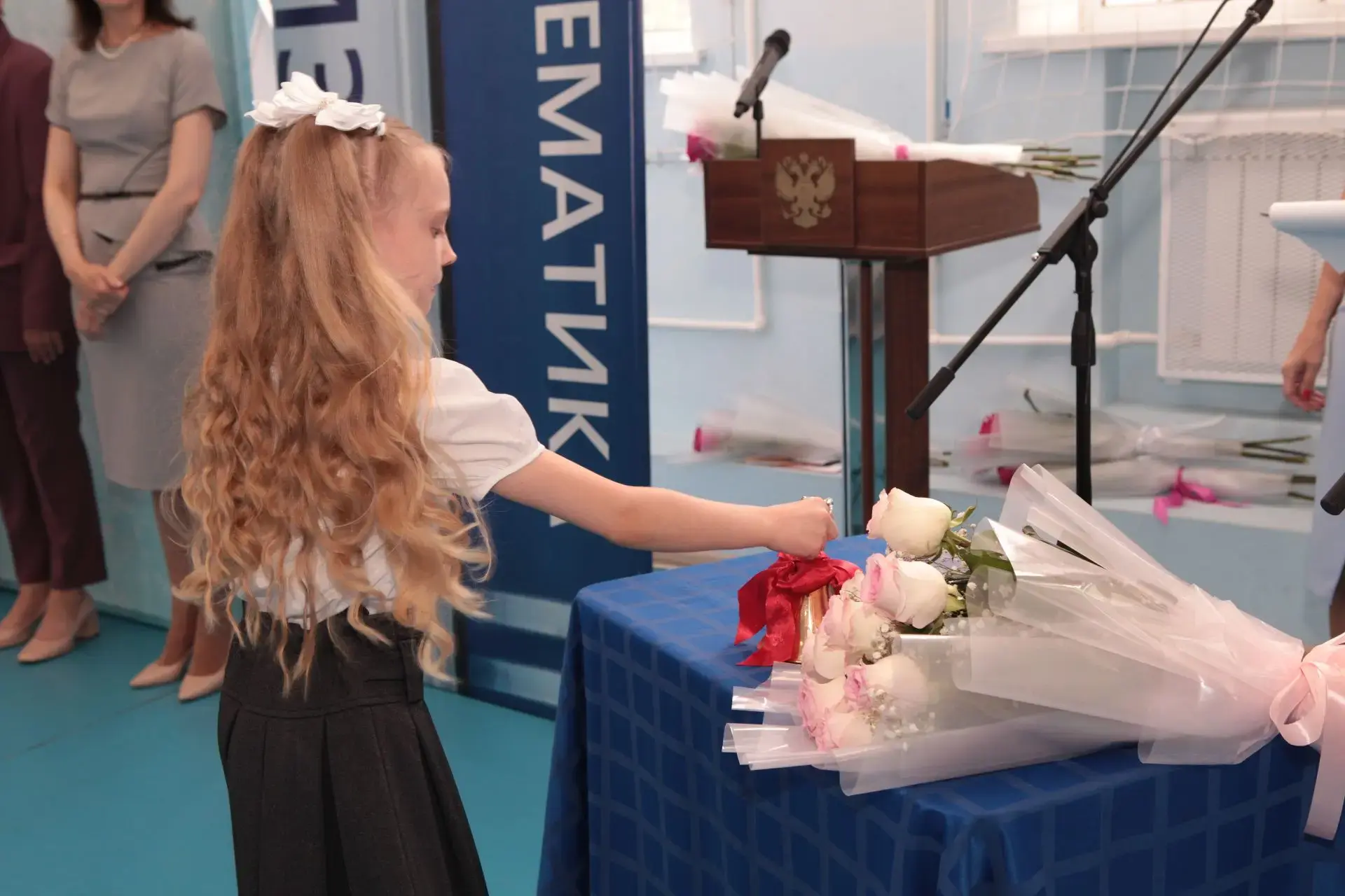 🎓 Последний звонок-2026: грустный и важный рубеж  Сегодня 7️⃣3️⃣3️⃣ девятиклассника и 1️⃣9️⃣8️⃣ один