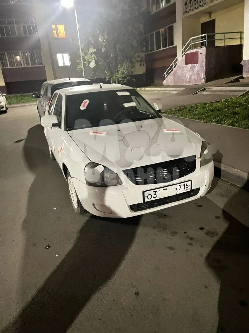 От месячных челнинка слетела с катушек и обклеила автомобиль очередного изменщика средс...