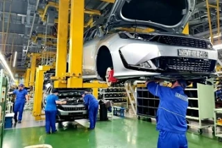 🚗 ОТ КУЗОВА ДО ГОТОВОГО АВТОМОБИЛЯ: экскурсия на АВТОТОР  🚗🚙20 ноября учащиеся 11А посетили крупнейш