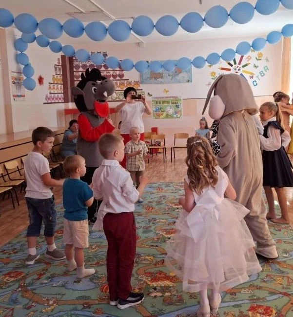 Выпускной у подшефных