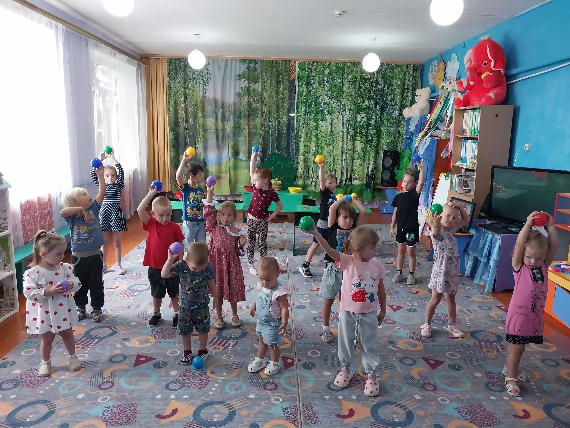 Сегодня в нашем саду — Яблочный Спас!