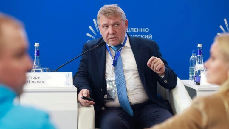 Глава Госкомиссии по запасам полезных ископаемых Игорь Шпуров задержан по делу о взятке...