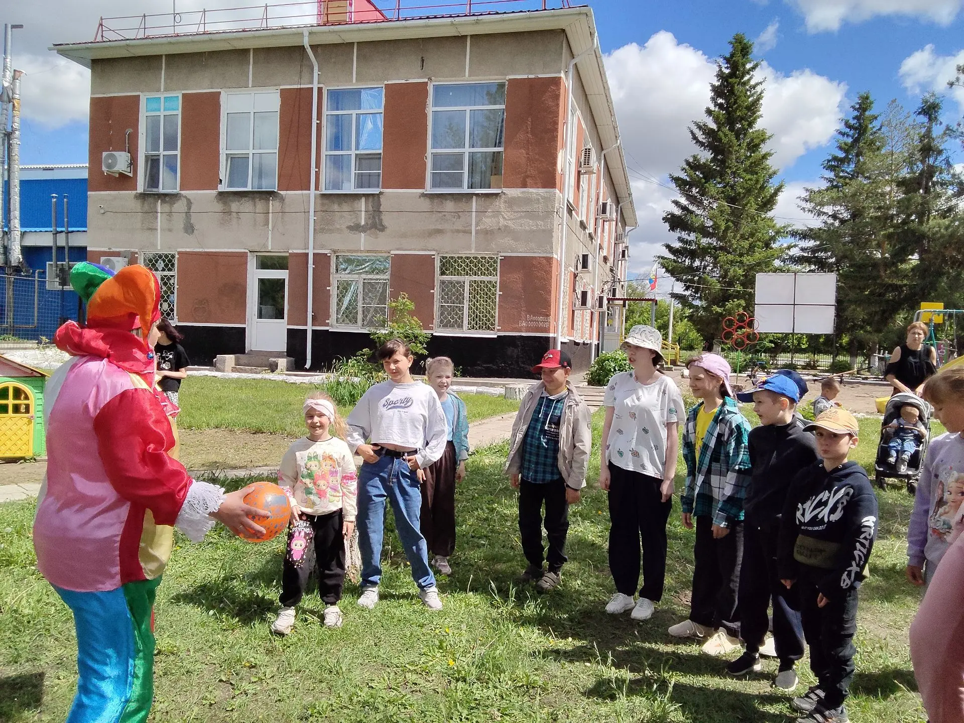 Праздник радости и дружбы.