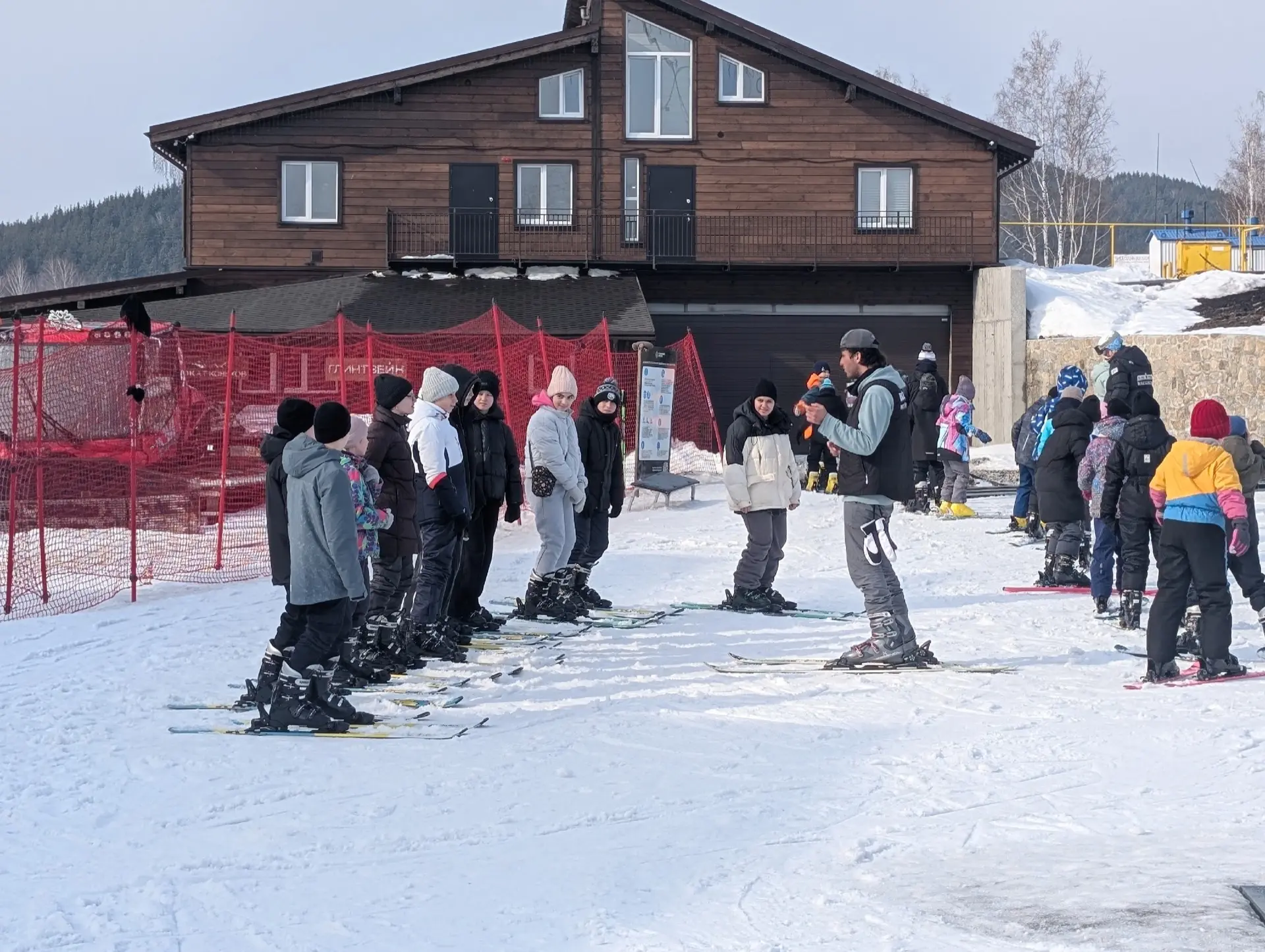 Урок здоровья в Солнечной долине! ⛷️  Март — время, когда снег еще радует нас своей белизной, а солн