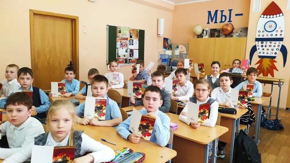 Ученики 2 «А» класса приняли участие в патриотической акции «Письмо солдату»  В преддверии Дня Побед