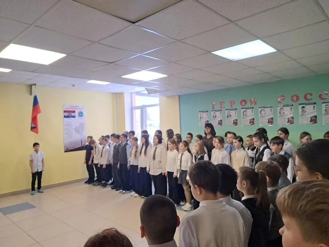 Торжественная линейка, объединившая больше 100 пятиклассников!    2 марта в школе прошла церемония п
