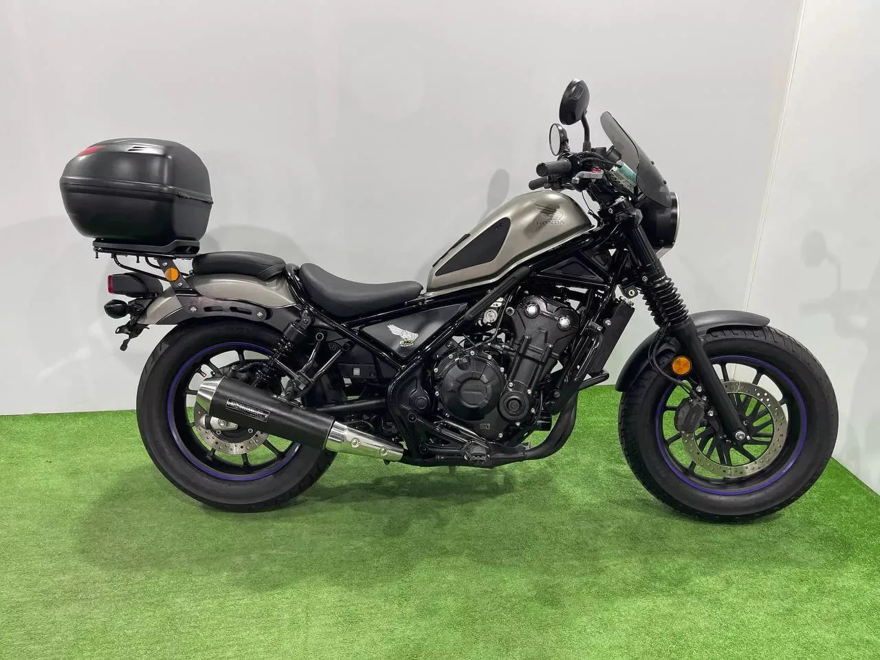 HONDA REBEL 500 в наличии во Владивостоке  Характеристики:  - 2017 год - объем 500 см3 - Аукцион BDS