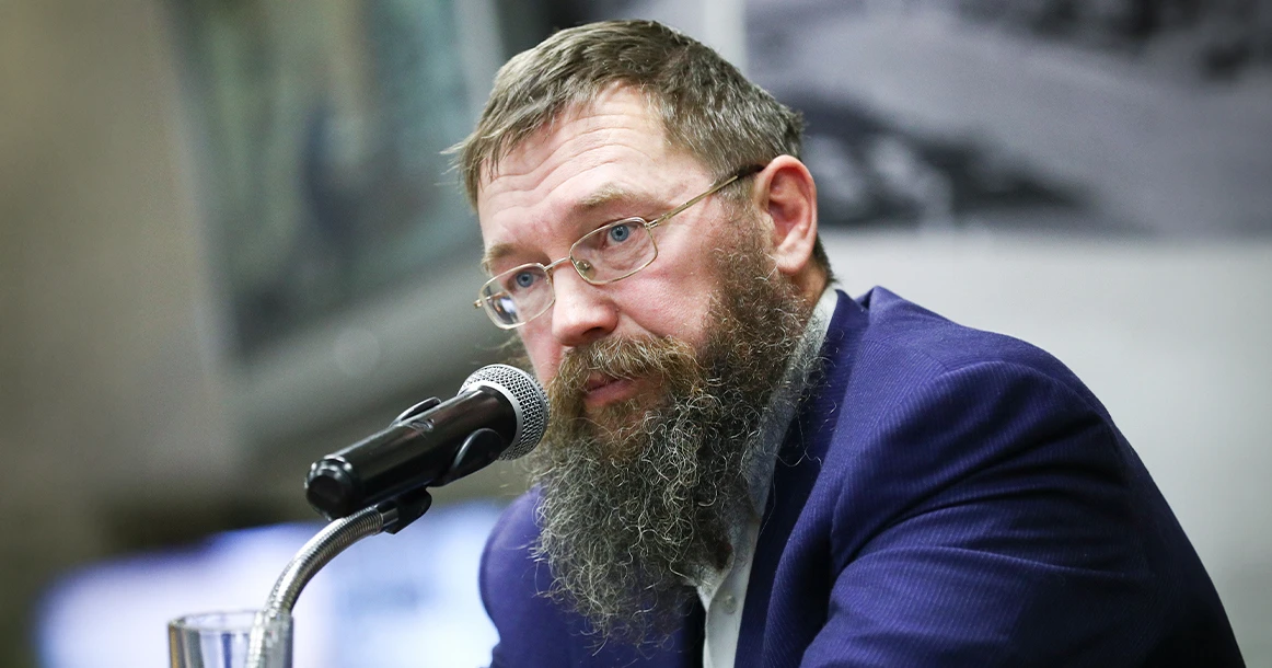 «Радуемся всем сердцем» — из-за проблем с бензином Стерлигов призвал пересаживаться на ...