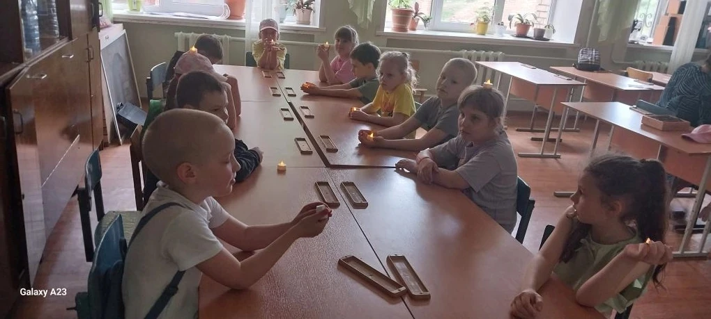 Традицией Завершения дня
 в ЛПП "ГНОМ" проходит отрядная свеча🔥
