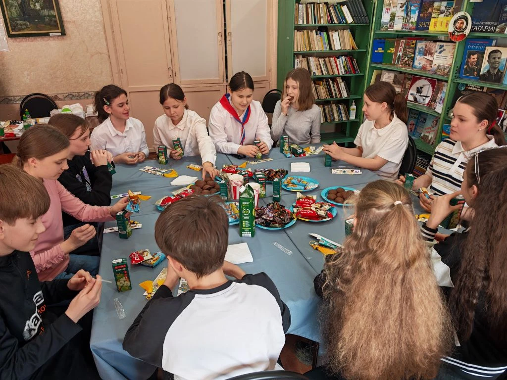 Весенние каникулы — время не только отдыхать, но и творить! ✨  Наши ученики побывали на мастер‑класс