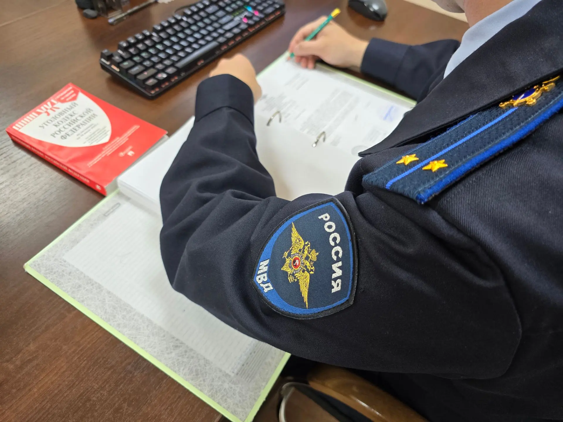 🚨В Октябрьском районе полицейские задержали подозреваемую в нанесении тяжкого вреда зд...