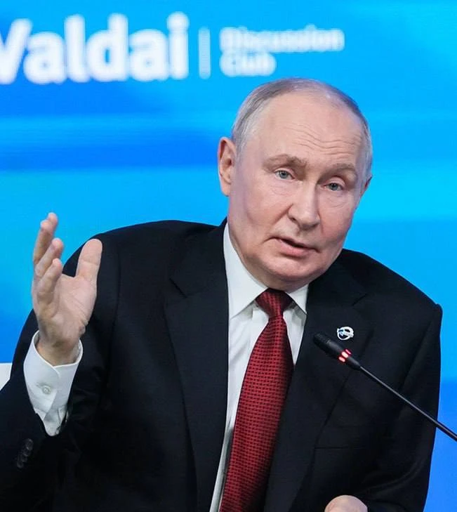 ☄️ Владимиру Путину исполнилось 74 года