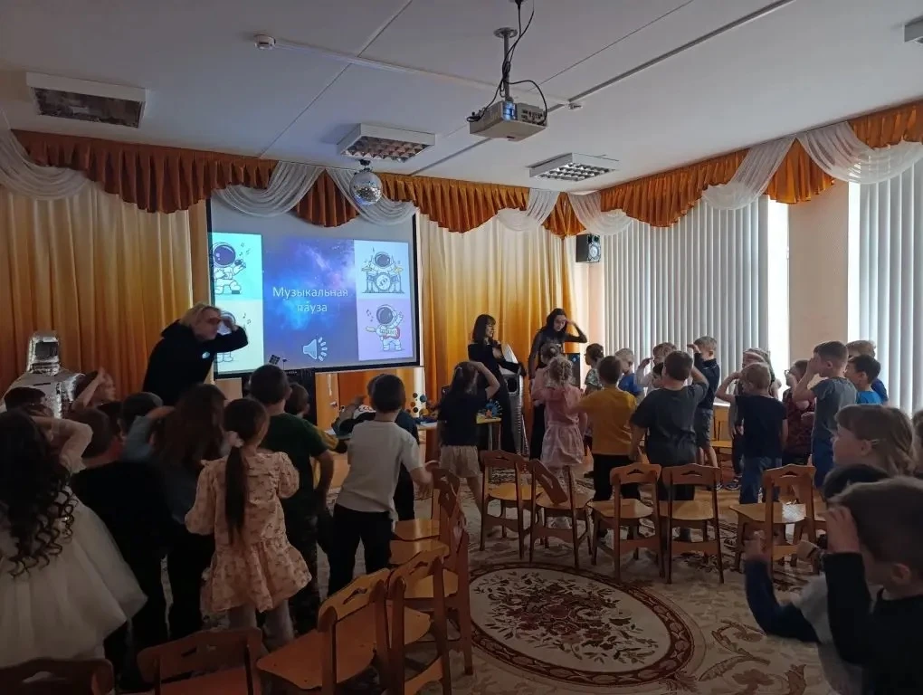 🌛До Луны и обратно!  Малыши совершили захватывающий «рейс» к звездам, посвященный 65-летию первого п