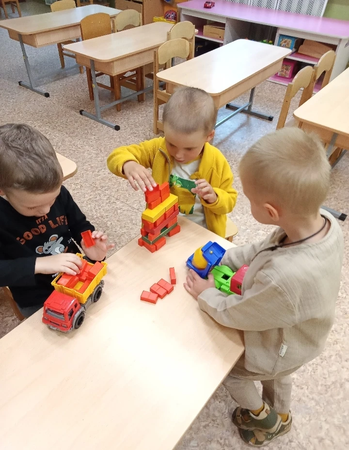 🎉 Играем в сюжетно‑ролевые игры! 👷👩‍🍳👮👩‍⚕