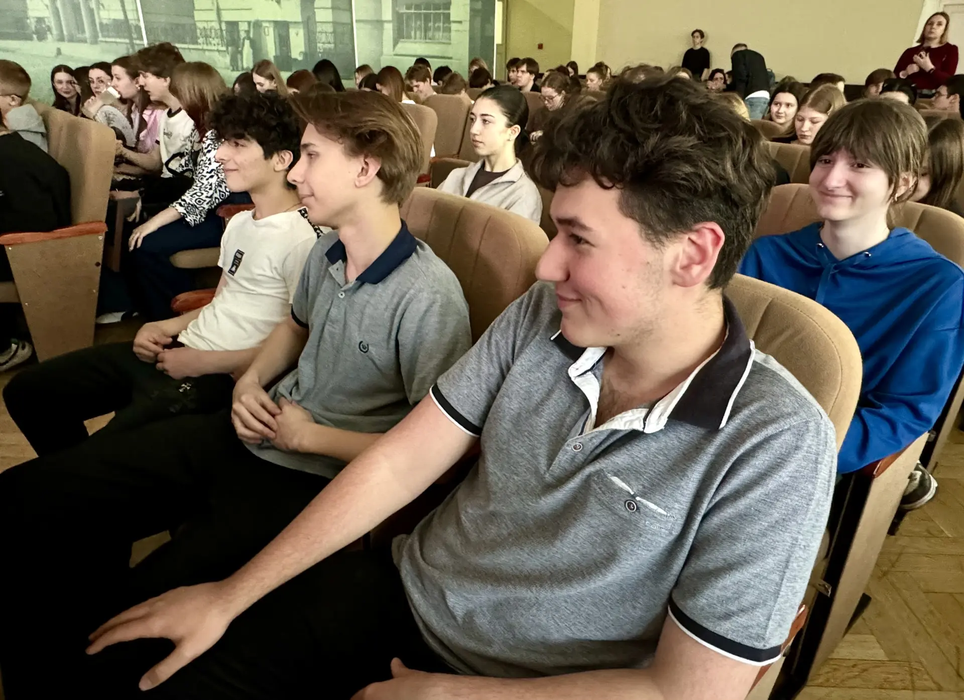 КАНИКУЛЫ С ПОЛЬЗОЙ 🎓 Десятиклассники, участники городского проекта «Предпринимательский класс в моск