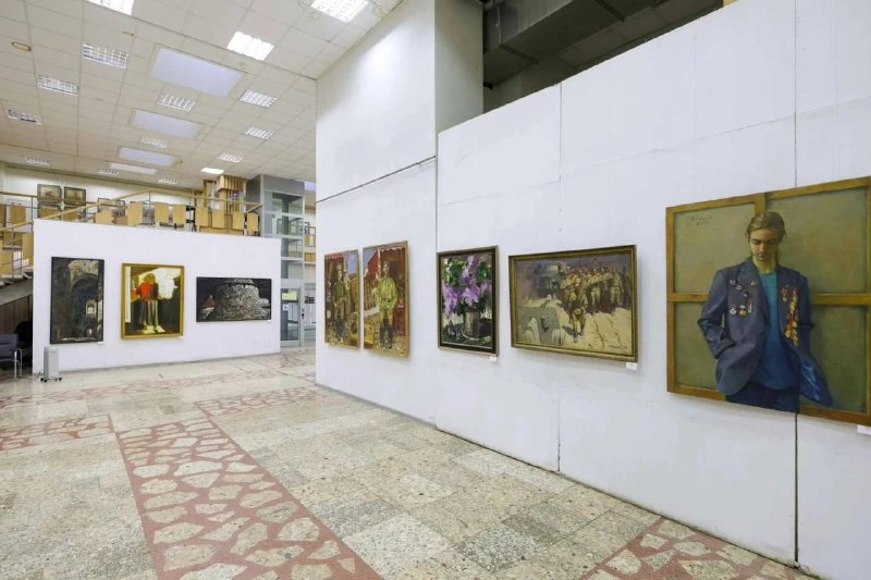 🎨 Выставка «Диалоги времени» открыта