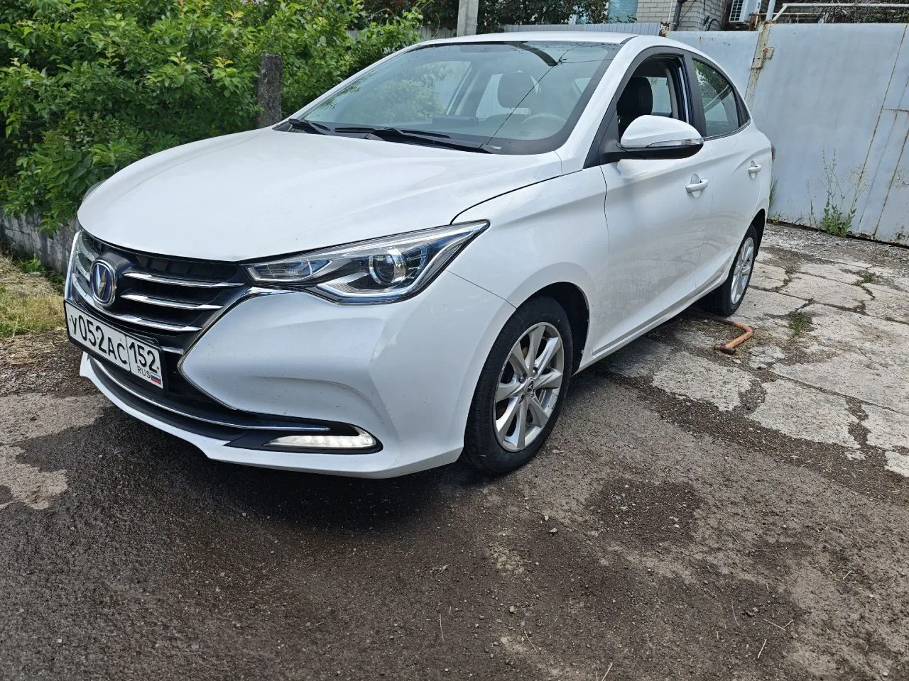 Changan Alvin 2023г, АКПП, пробег 66500км, в хорошей комплектации, новые шины. Цена 950000руб.Торг в