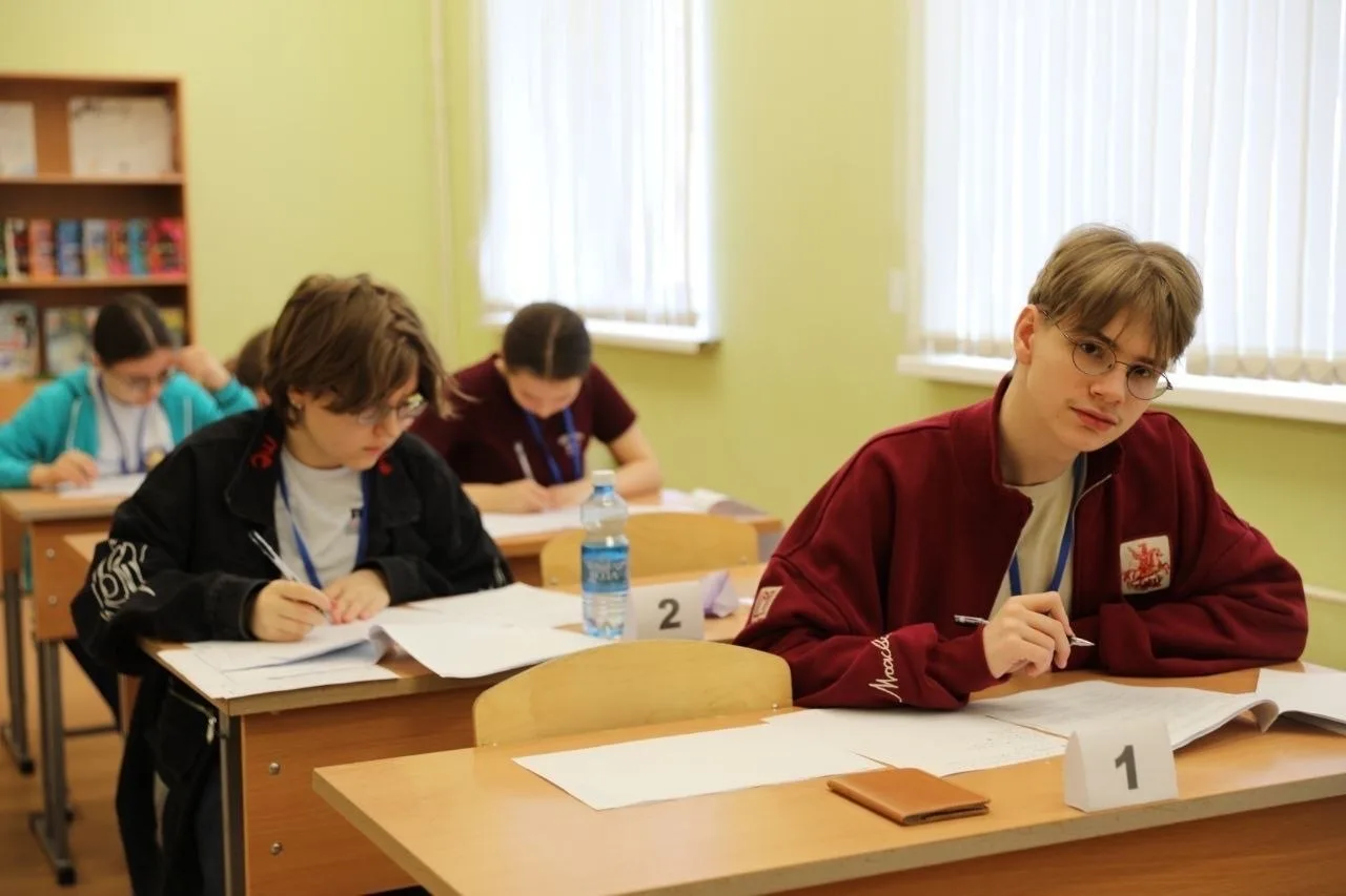 🏆 Поздравляем призёра финала Всероссийской олимпиады по русскому языку!  Вчера, 11 апреля, завершилс