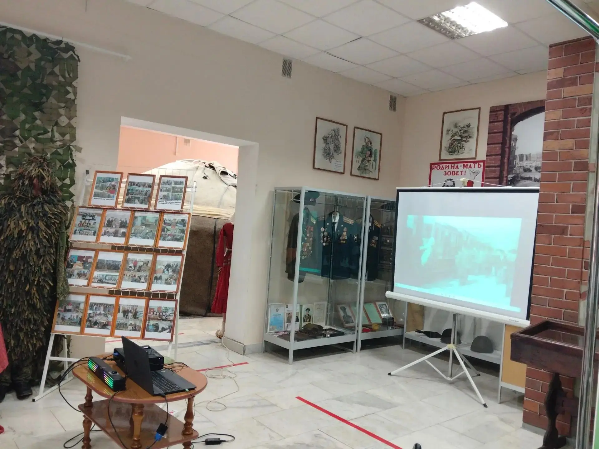 В честь Дня российского кино наш музей посетили воспитанники детского сада «Сказка». Дл...