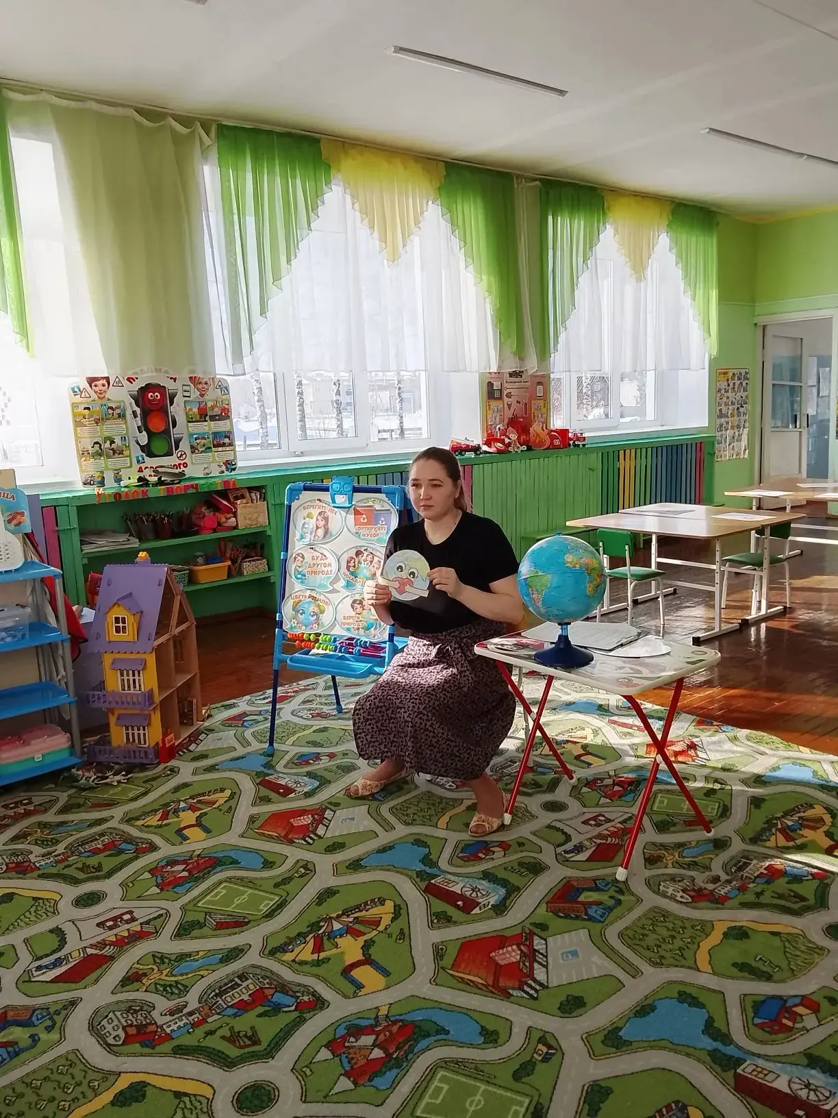 Сегодня в нашем детском саду прошло тематическое занятие, посвященное Дню Земли, где де...