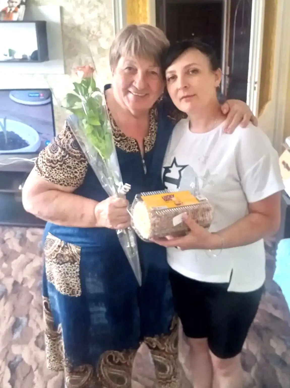 Сегодня отмечает свой 75-летний юбилей Нехлебаева Валентина Григорьевна - получатель социальных услу
