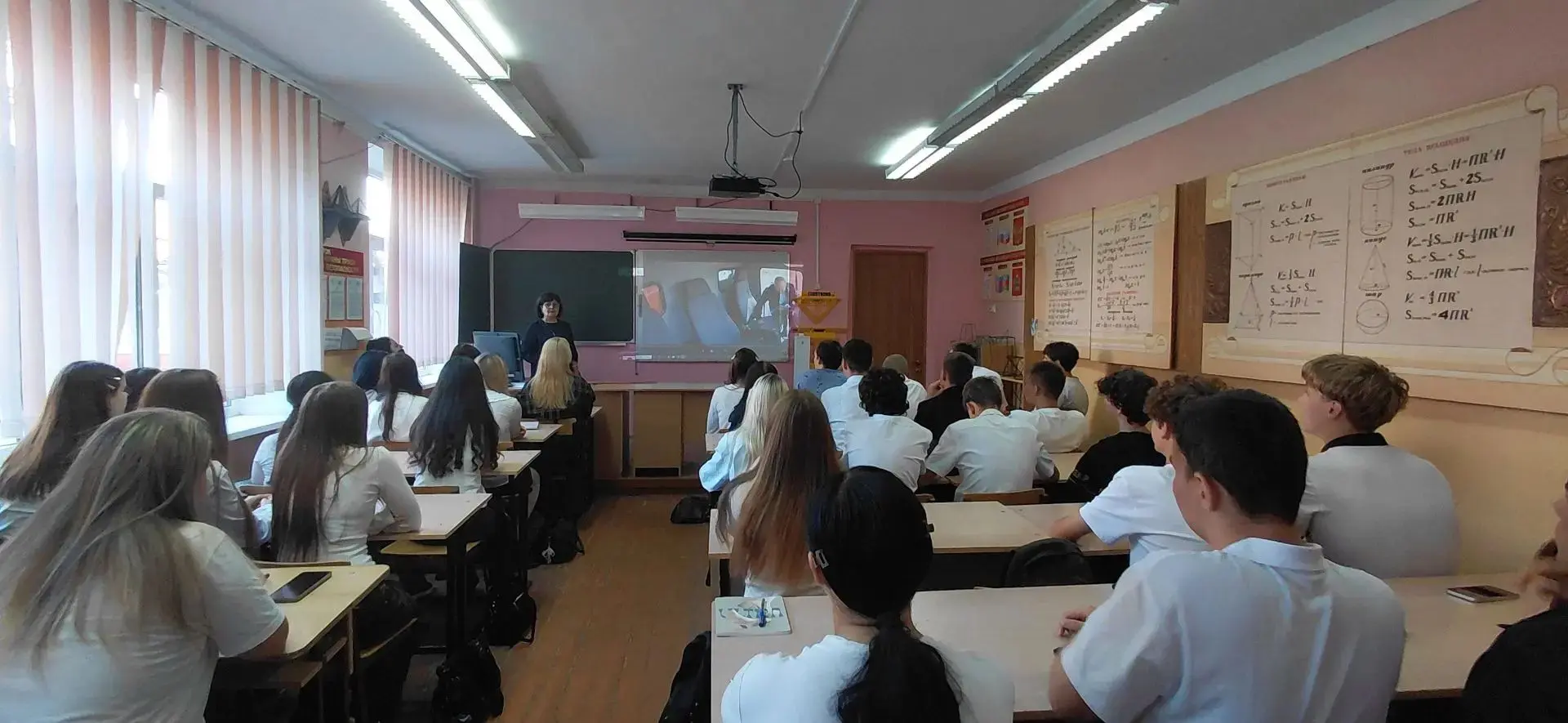 🕊️ РАЗГОВОРЫ О ВАЖНОМ: ПОДВИГ И ПАМЯТЬ