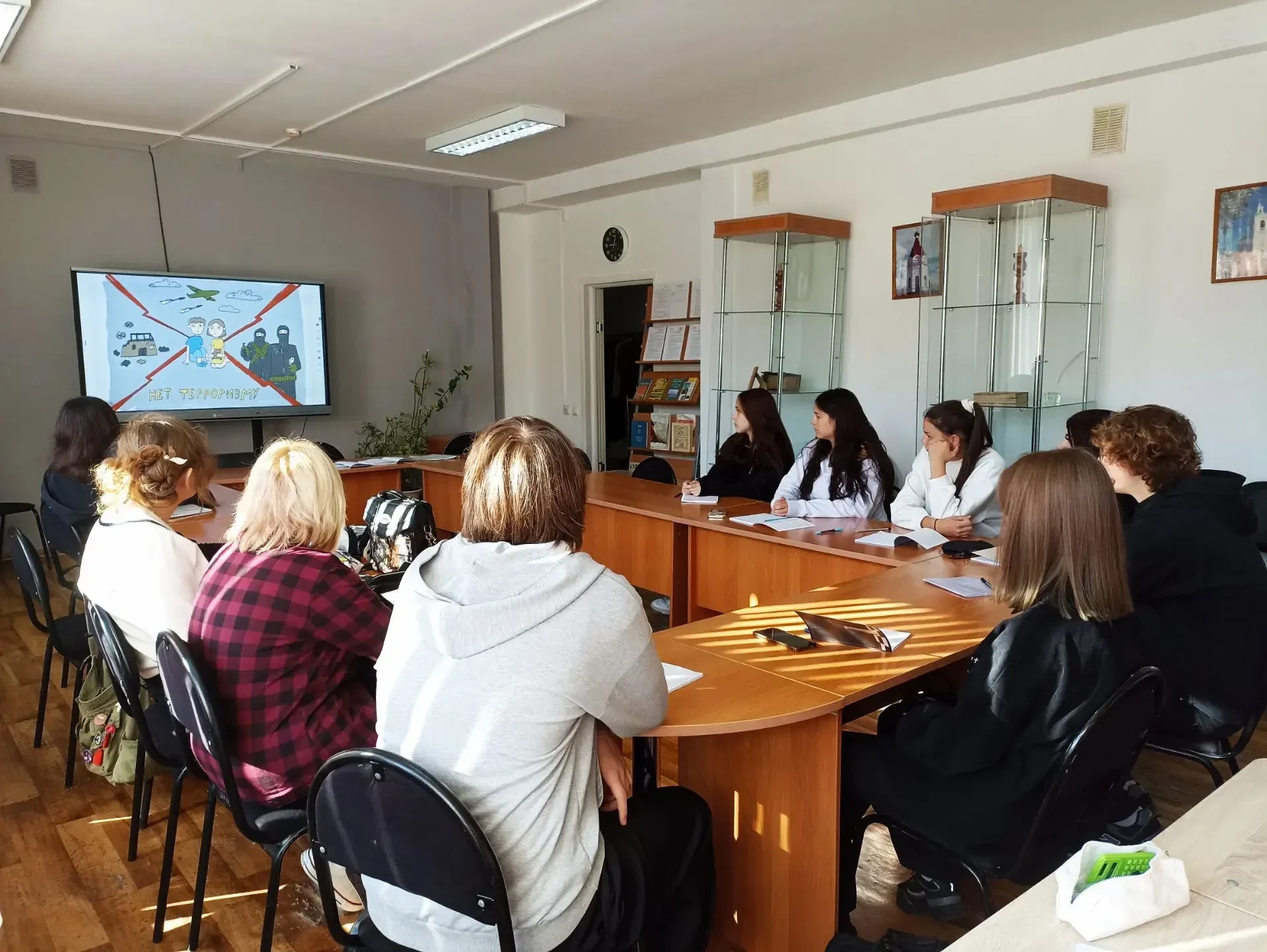 В нашей стране 3 сентября установлена памятная дата - День солидарности в борьбе с терр...