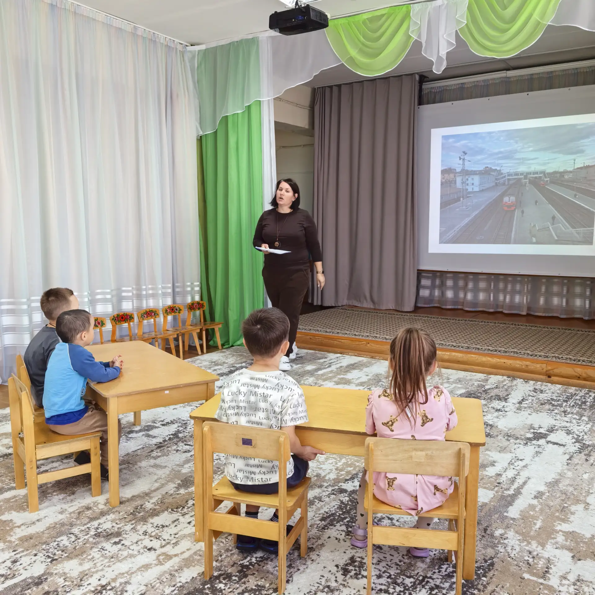 ☄️В старшей группе «Красная Шапочка» воспитатель Л.В.Лазовская провела Всероссийский от...